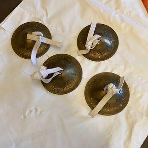 Finger cymbals (zils)